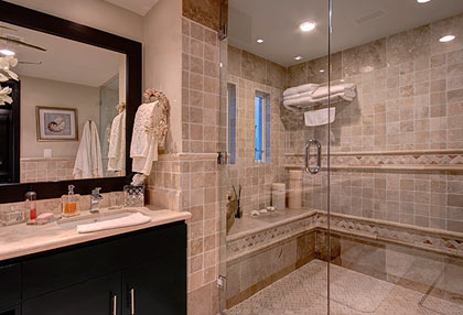 Luxurious master bath